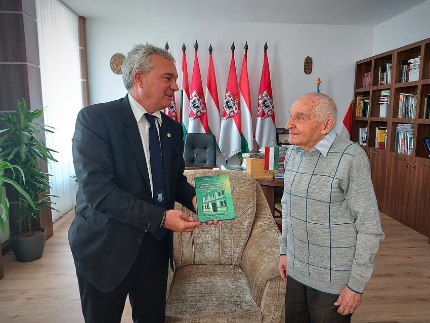 Kiemelő fotó - Márkus Ferenc: Iskoláról másképpen, azaz hol, mikor, hogyan válik tanítóvá a gyermek címû könyvének bemutatója