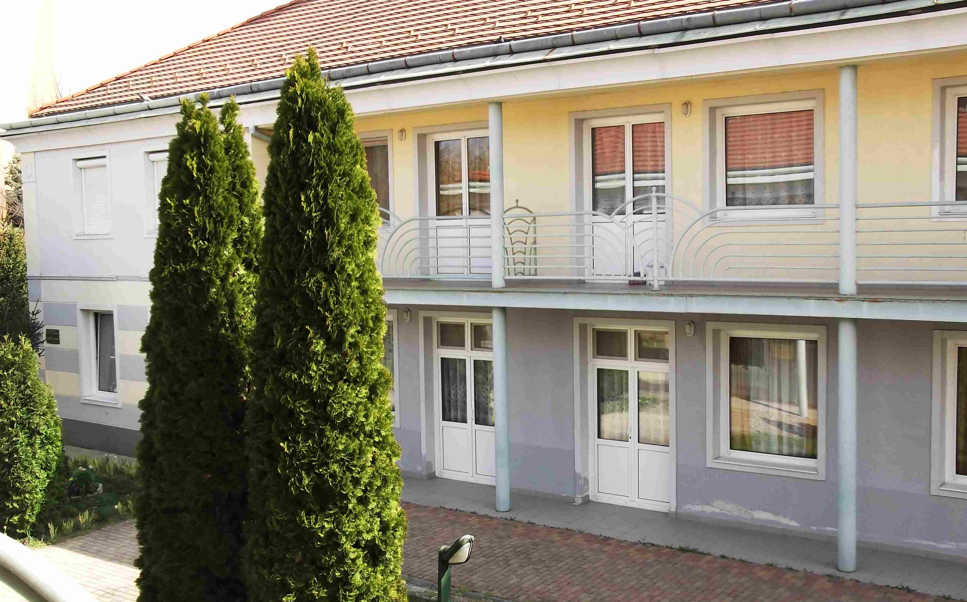Kiemelő fotó - Pályázati hirdetmény nyugdíjasházban lévõ önkormányzati bérlakásra