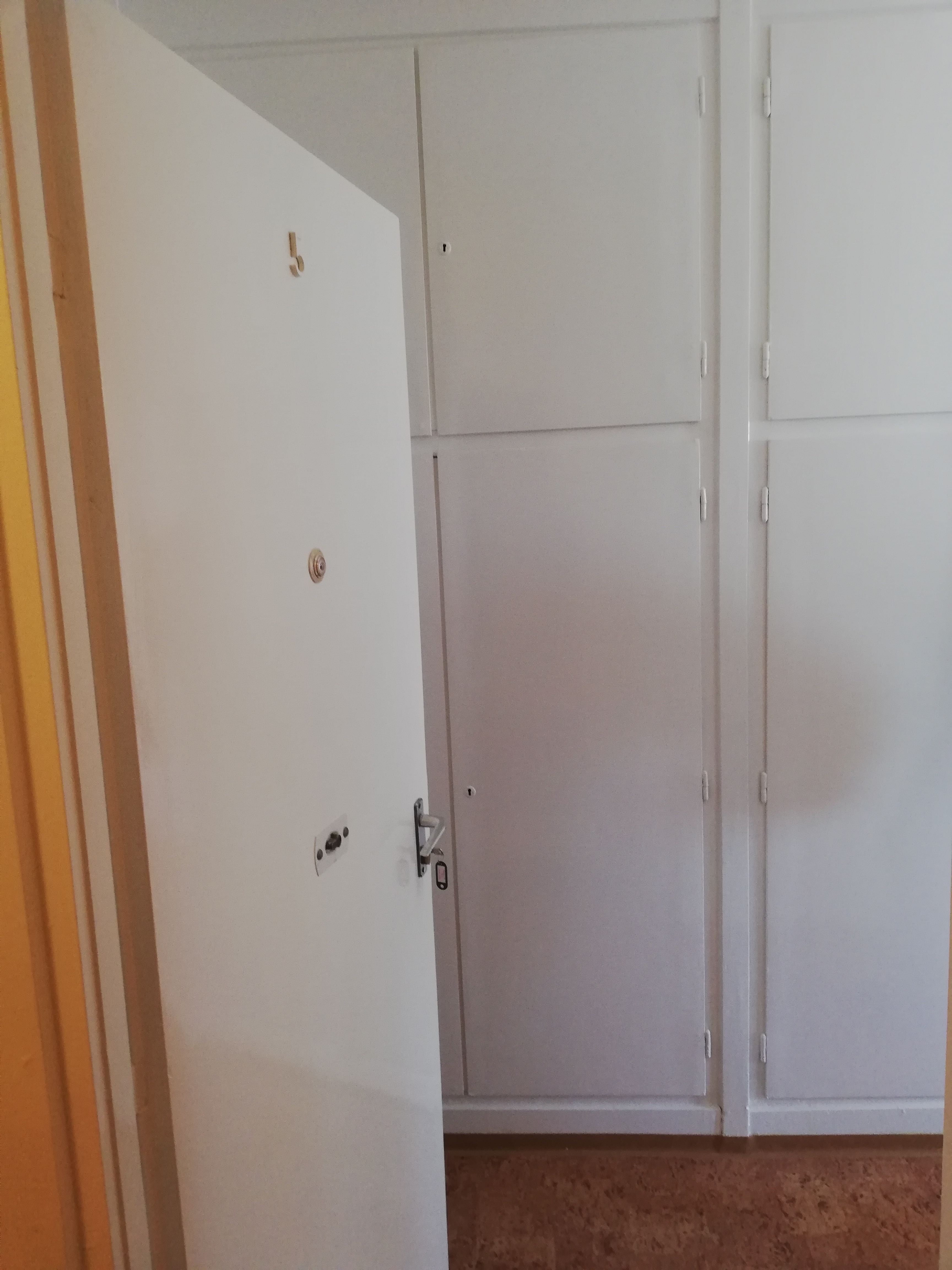 Tartalom - Közlemény - bérlakásokra kiírt lakáspályázatok beadási határidejérõl