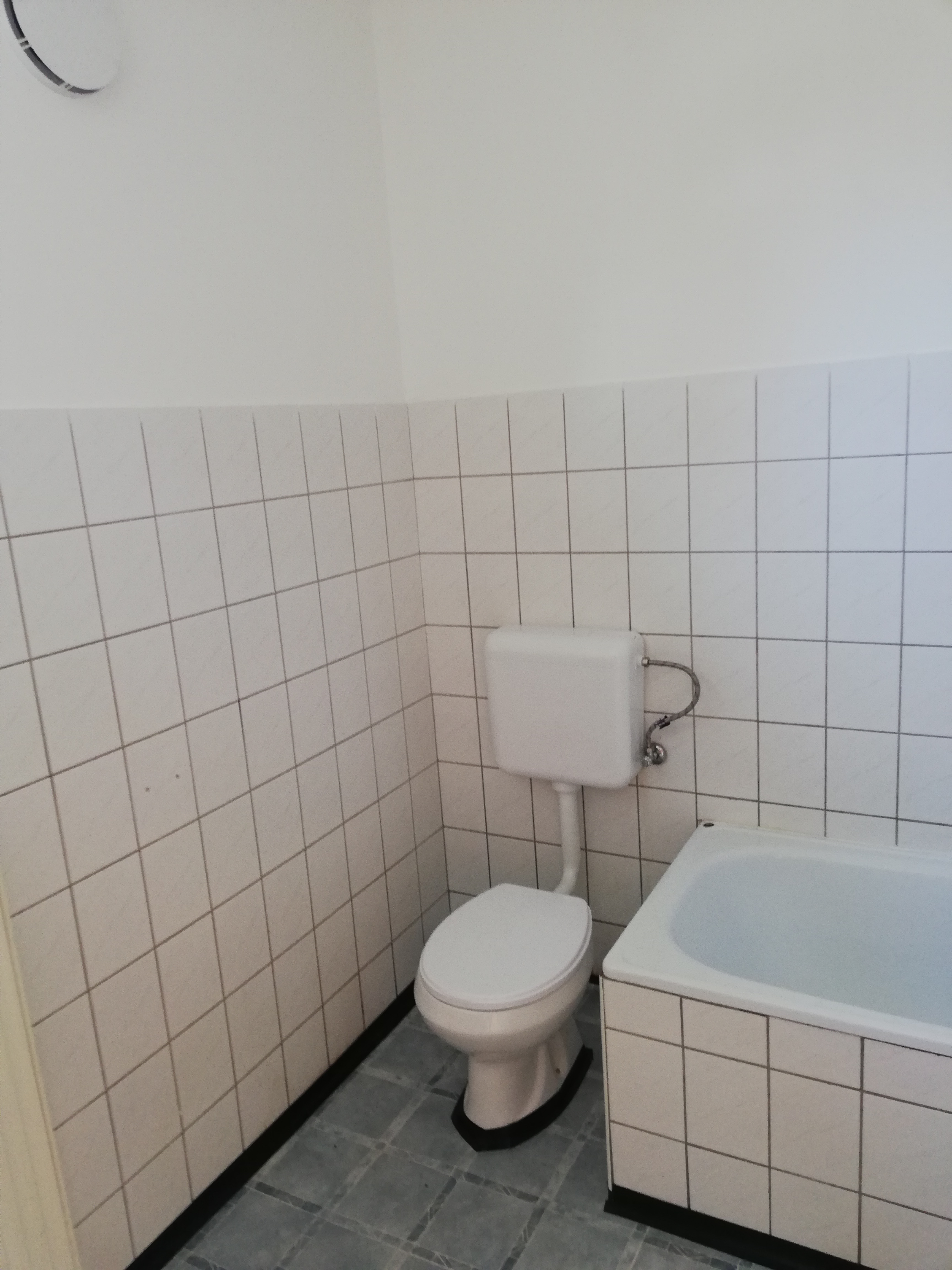 Tartalom - Közlemény - bérlakásokra kiírt lakáspályázatok beadási határidejérõl