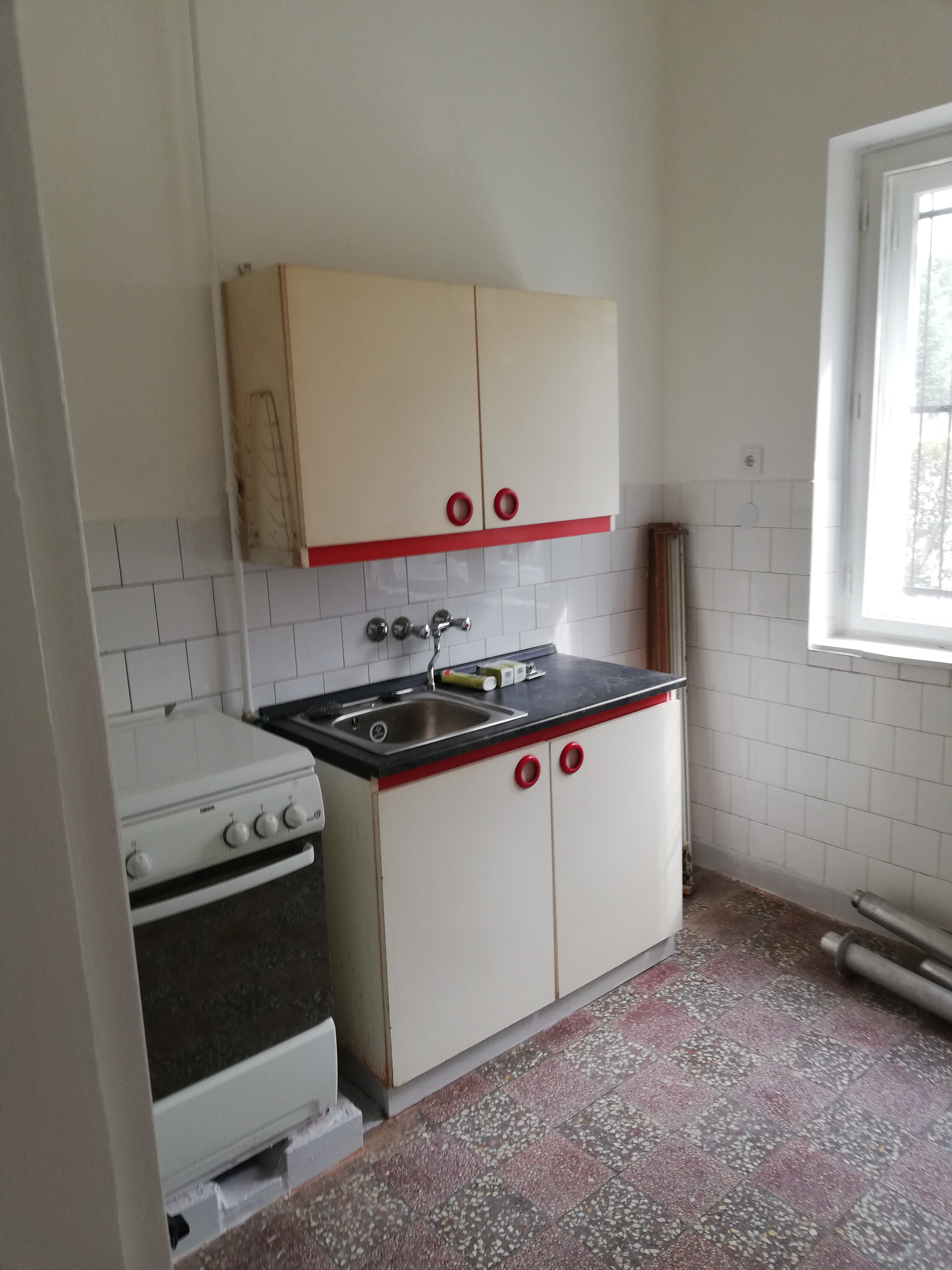 Tartalom - Közlemény - bérlakásokra kiírt lakáspályázatok beadási határidejérõl